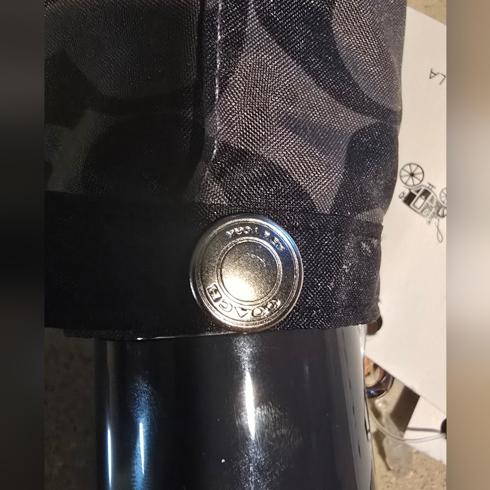 Coach NWT Sig Umbrella - Picture 3 of 8